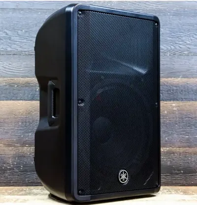 Yamaha DBR 15 15inch Powered Speakers