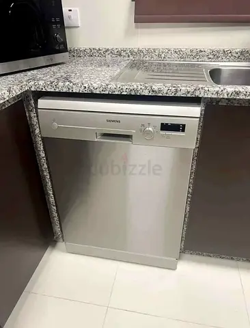 SIEMENS 12 Place Free Standing Dishwasher With 5 Programs Settings SN25D800GC Silver