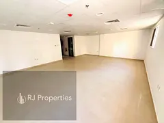 LUXURY office very prime lecation business area ready to move only jest 38k