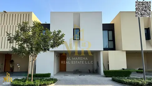 A villa with personal finishes, including air conditioning, located on a main street, close to all services, freehold ownership for all nationalities