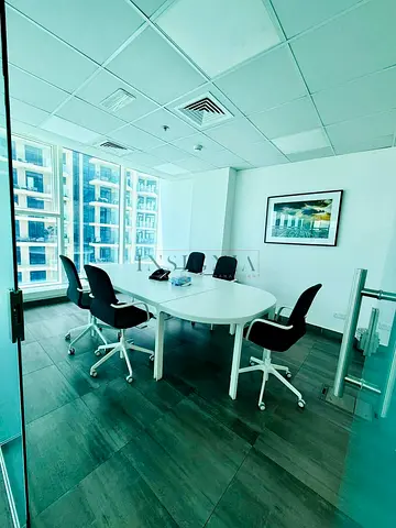 Premium Fitted Office Vacant With 3 Parking's Prime Location