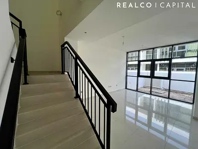 AMAZING / BIG / LIVING / HALL / 3BEDROOM / PLUS / MAID