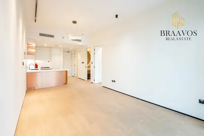 PRIME LOCATION | NEW BUILDING | READY