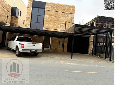 للإيجار السنوي فيلا اول ساكن منطقة الباهية 6غرف ماستر 2صاله ومجلس وغرفه خادمة  رووف كبير مع الماء و الكهرباء و التكييف