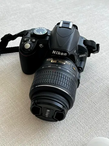 Nikon D3100 - Perfect Condition