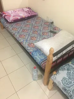 Executive bed space available for males in Discovery Gardens st 1