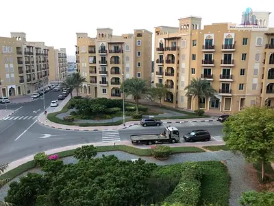 STUDIO WITH BALCONY OPEN FACING FOR RENT 38K BY 4 CHEQUES