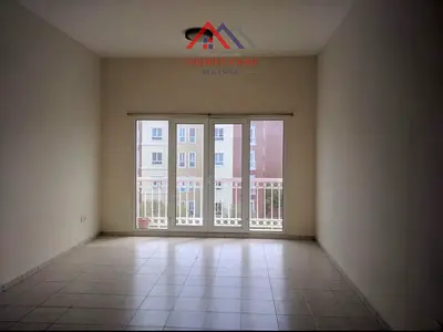 NEXT TO METRO STUDIO AVAILABLE FOR SALE