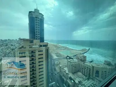 متوفر الان شقة فاخرة للايجار الشهري غرفة وصالة باطلالة بحرية مفروشة بالكامل باثاث راق جدا مع مطبخ مجهز بالكامل بأحدث الاجهزة