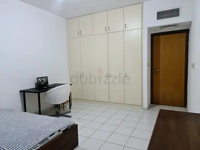 Furnished room in a 3 bhk apartment