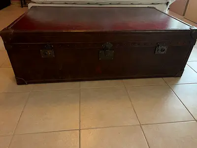 ✨ Luxury Leather Trunk Coffee Table – Marina Home ✨ Beautiful original Marina Home leather trunk