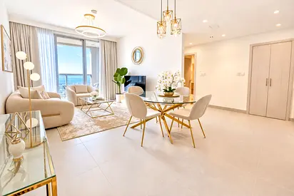 Furnished | Premium | Bright Layout