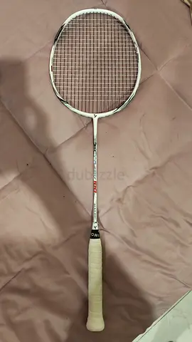 Young y flash 100 badminton racquet