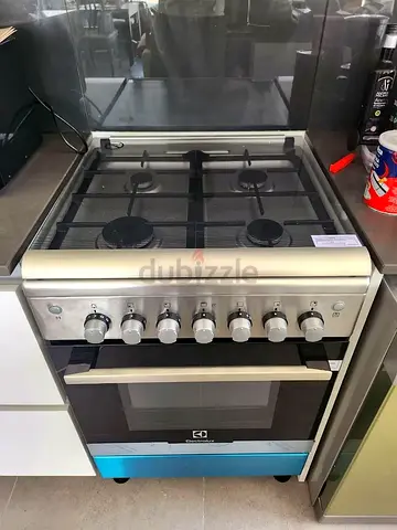 4 burner gas cooker
