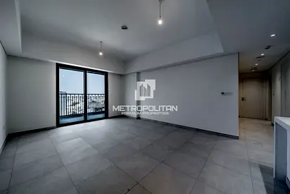 Prime Madinat Location | Luxurious | Pool View