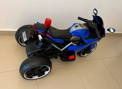 Childrens Electric Bike, rechargeable, looks new AED. 130