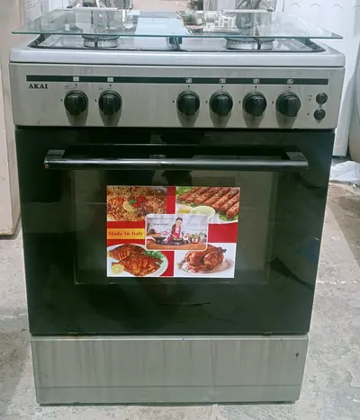 Akai Gas Cooking Range (60×60) – Excellent Condition