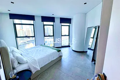 High Floor I Corner Unit I Canal view