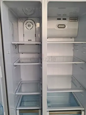 Bosch Side by Side Refrigerator-Freezer