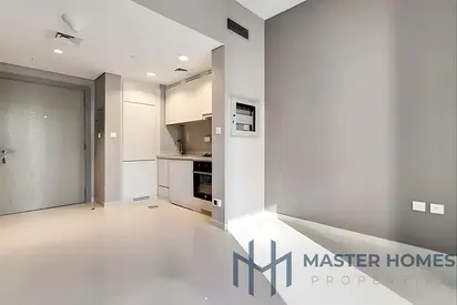 High floor | Near Metro | Pool view