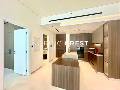Large 1BR + Big Terrace with Poolside View