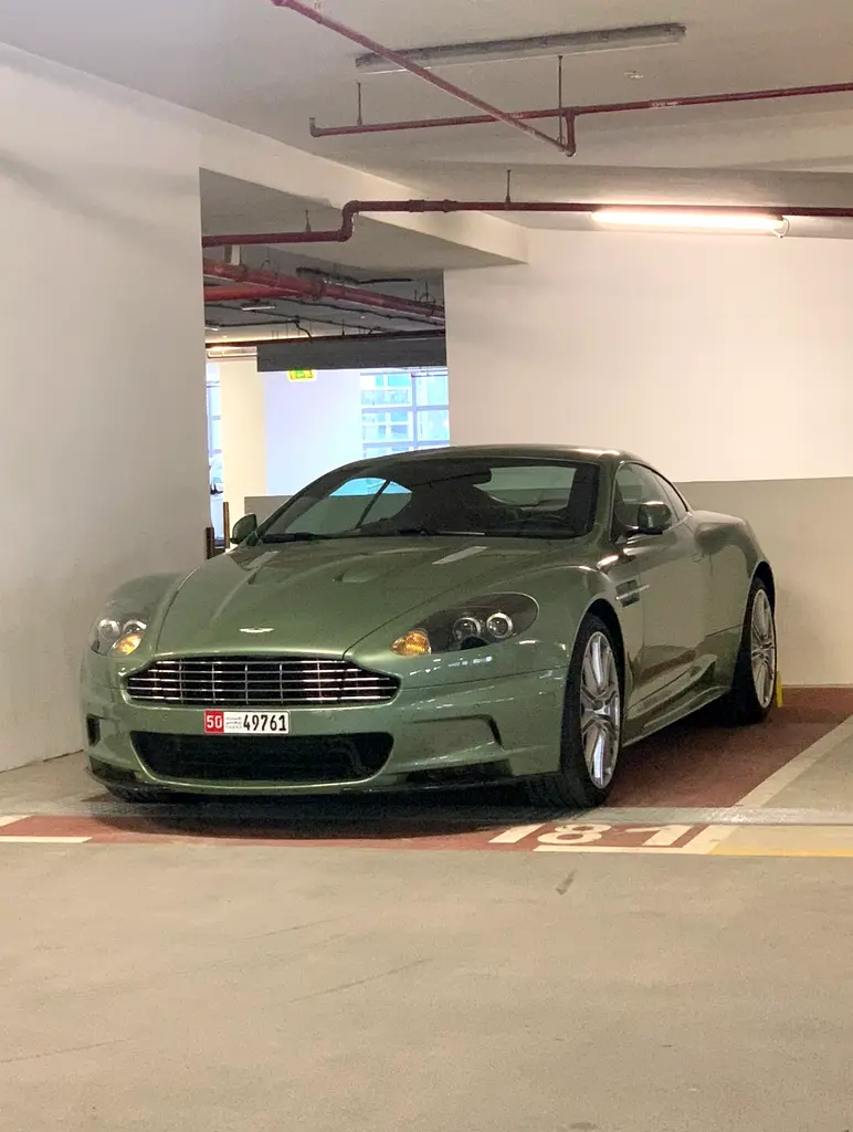 Aston Martin DBS 2009 — photo 1 of 13