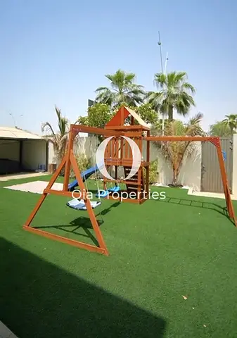 4BR Single Row | Private Garden | Generous Layout