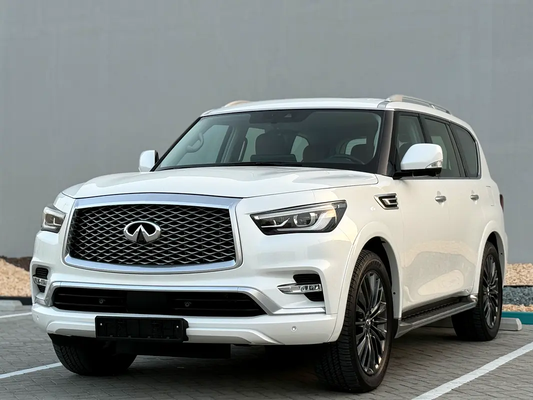 Infiniti QX80 2024 — photo 1 of 17