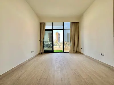 Elegant Azizi Riviera 5 Residence – Modern Interiors & Amenities
