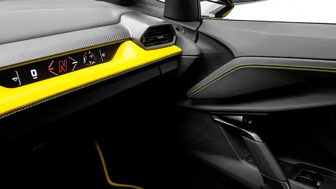 صورة 13 لـ 2024 Lamborghini REVUELTO