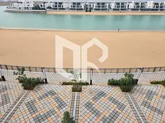 Large studio apartment - Sea view - Freehold