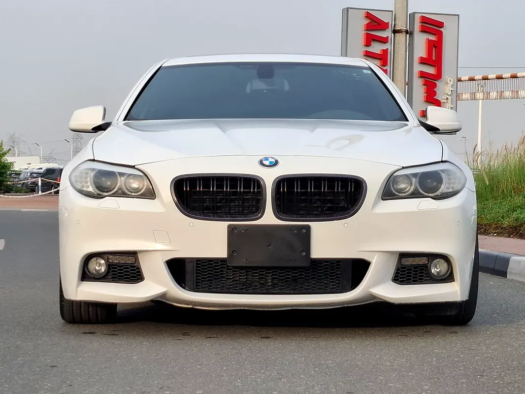 BMW 5-Series 2011 — photo 1 of 20