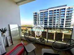 Modern Studio | Next to Park | Large layout