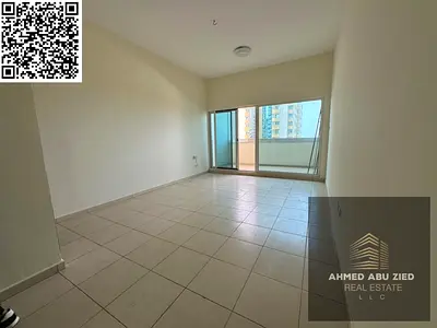 أكبر غرفة وصالة بإطلالة بحرية كاملة للإيجار في أبراج عجمان ون الراشدية 3 – مطبخ أمريكي – باركن مجاني ومسبح وحديقة
