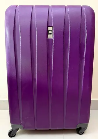 DELSEY Paris Helium Shadow 70cm Medium Suitcase – Excellent Condition