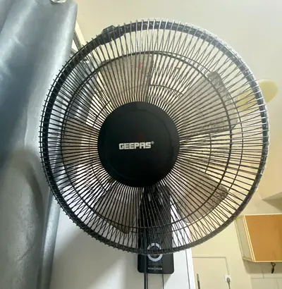Geepas wall Fan for Sale