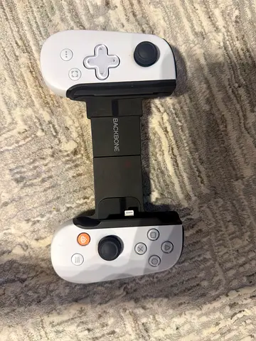 Backbone One (PlayStation Edition) Mobile Controller - White