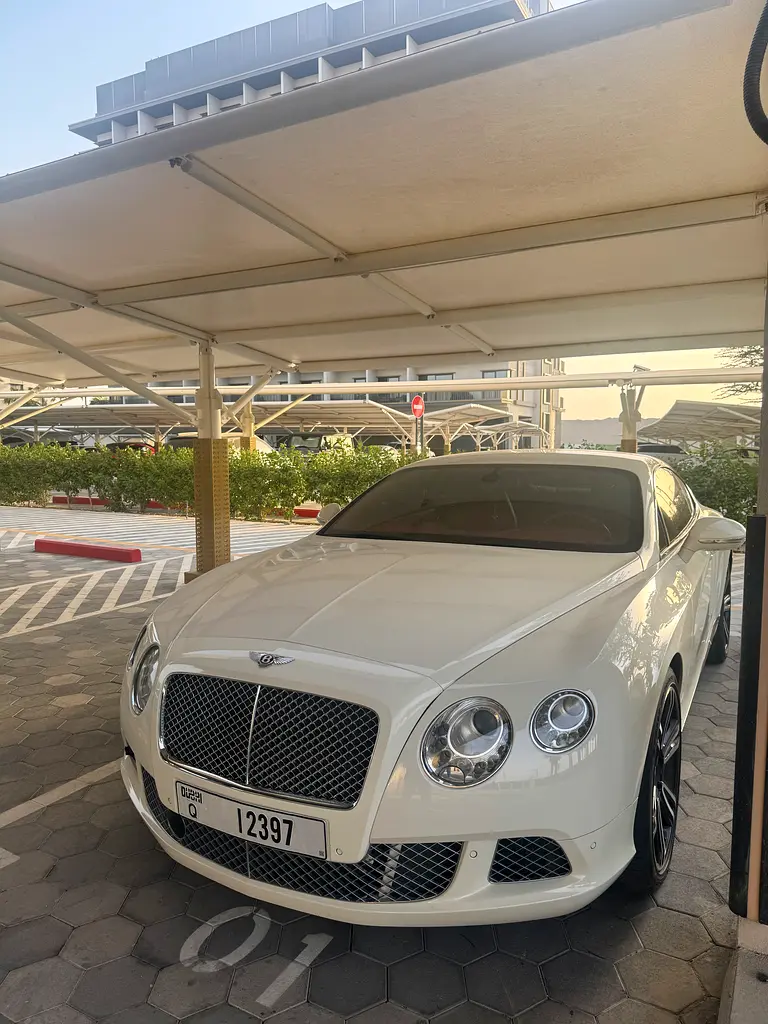 Bentley Continental 2012 — photo 1 of 11
