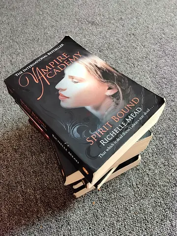 Vampire Academy Spirit Bound