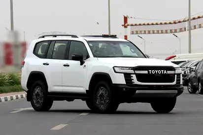 LAND CRUISER 3.5 HYBRID GR-S S00 2026 - For Export
