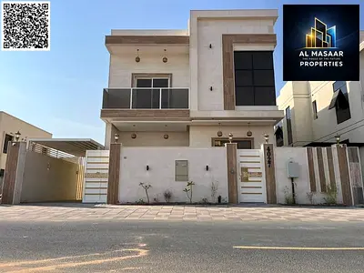 للبيع فيلا فاخره بتصميم راق جاهزه للسكن شامل الكهرباء والمياه وقريبه من الخدمات