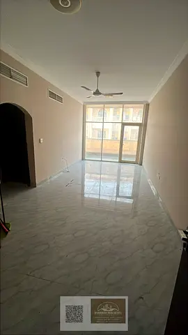 شقة للإيجار السنوي في الروضة 3 – 3 غرف وصالة مع بلكونات، فرصة سكن واسعة ومميزة!