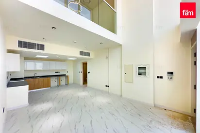 Maids | Landscaped garden | Curtains | Spacious
