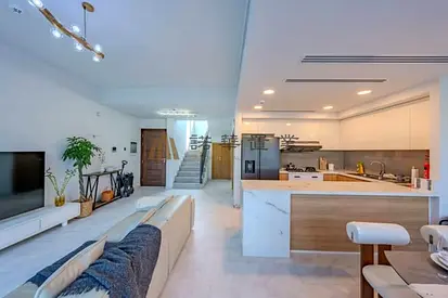 فيلا حديثة من 3 غرف نوم | لا روزا 3 | شرفة وإطلالة على الحديقة