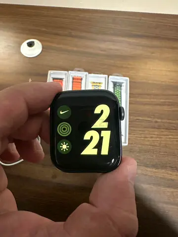 Apple Watch Series 5 44MM Nike Edition GPS + Cellular