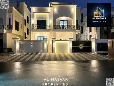 فيلا 3 طوابق تشطيب راقي جدا تملك حر شامل الرسوم