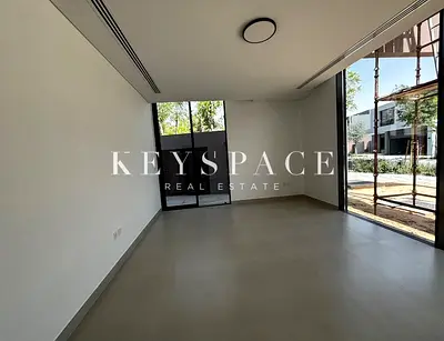 Refined Luxury Villa Surrounded by Tranquil Woodland Landscapes | Resale