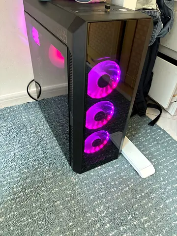 My gaming PC case with 3 RGB front fans (tempered glass)