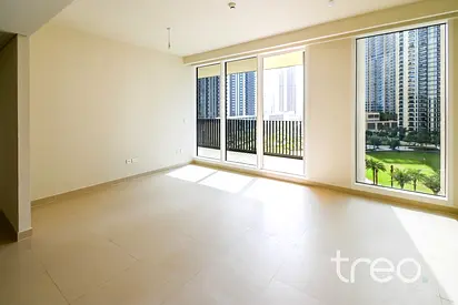 Elegant Unit | Vacant | Park Facing