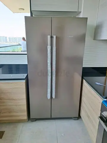 Bosch side by side Refrigerator neat and clean